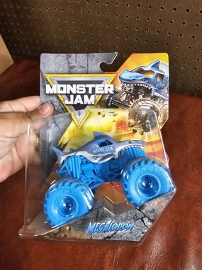 Megalodon Ghost Crew Crew 2025 Series 1 1:64 Blue Tires